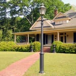 View Iolani Lamppost